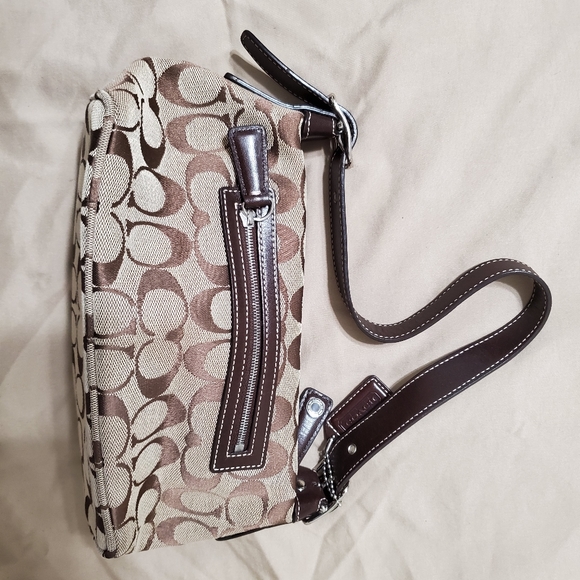 Coach - Picture 3 of 3